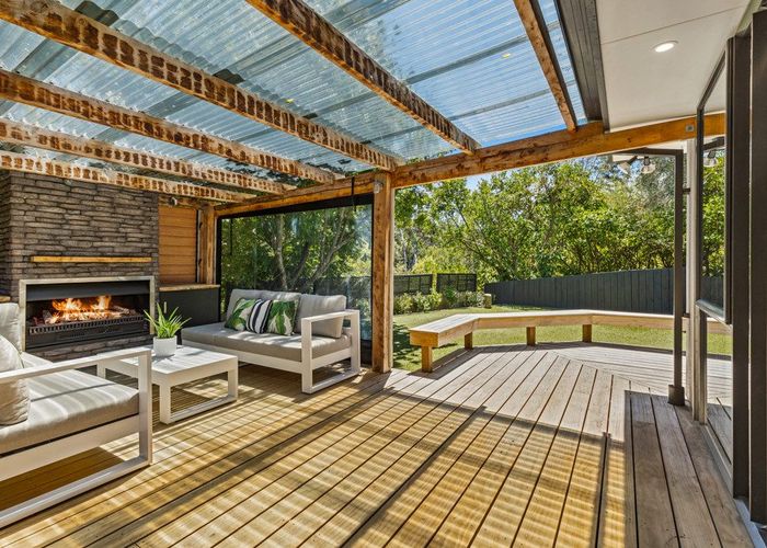  at 22 Admirals Court Drive, Greenhithe, Auckland