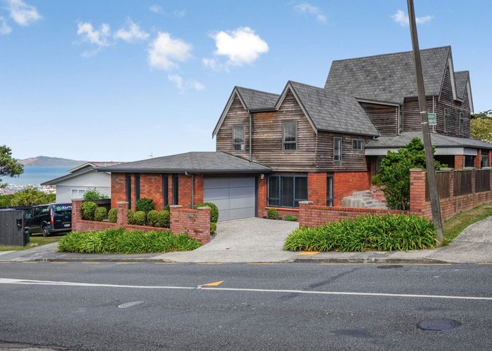  at 59 Miromiro Road, Normandale, Lower Hutt