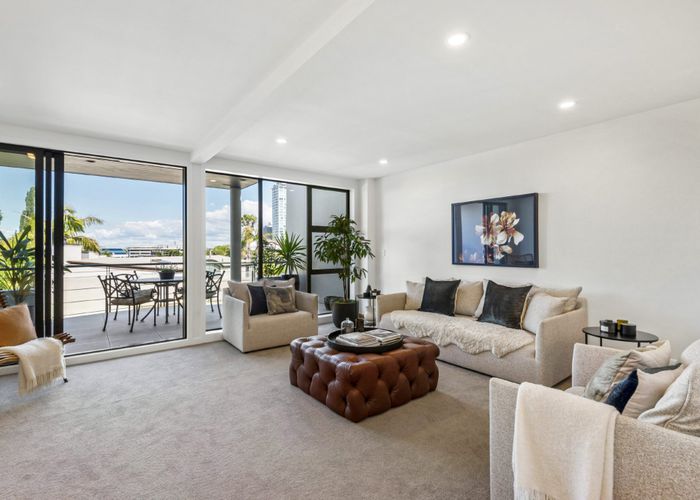  at 2/22 Killarney Street, Takapuna, North Shore City, Auckland