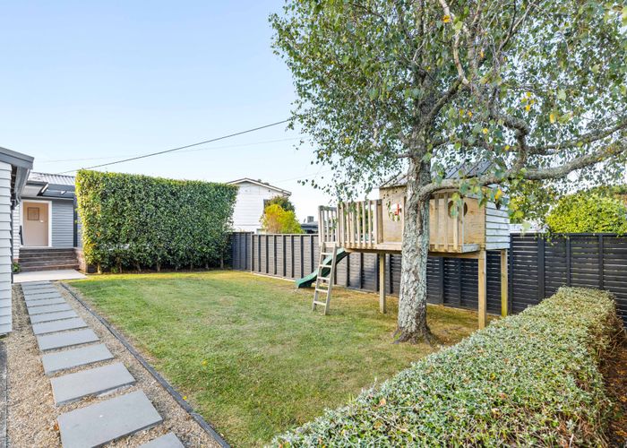  at 8 Waipani Road, Te Atatu Peninsula, Waitakere City, Auckland