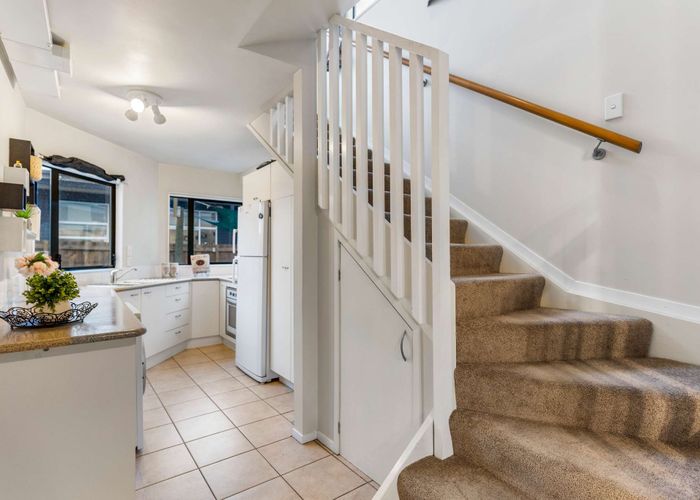  at 2/89 Portage Road, New Lynn, Auckland
