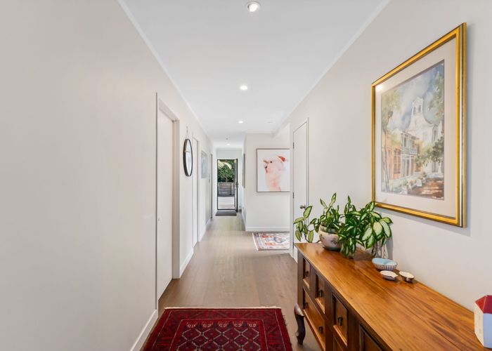  at 1/64 Church Street, Northcote Point, North Shore City, Auckland