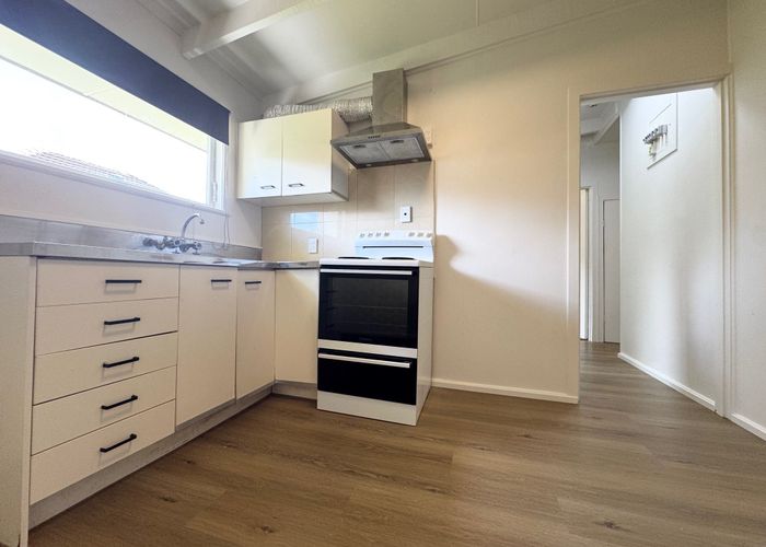  at 2/17 Glengarry Road, Glen Eden, Waitakere City, Auckland