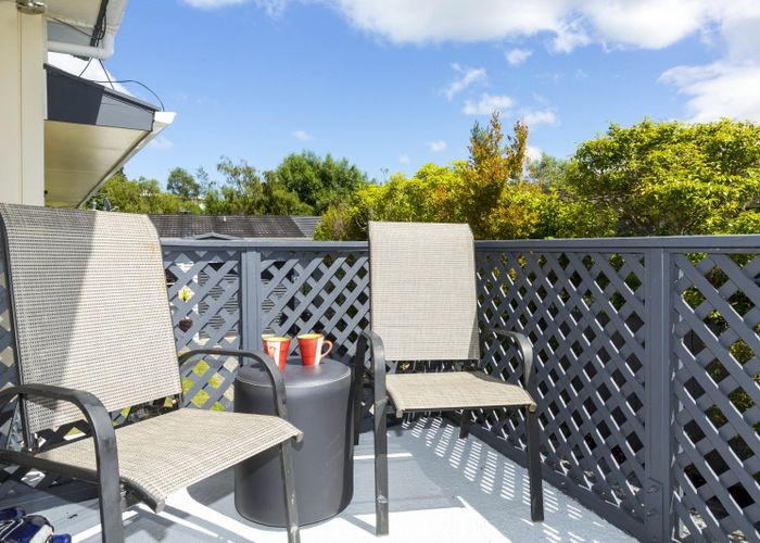 at 20 Blue Mountains Road, Pinehaven, Upper Hutt