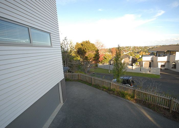  at 3 Thelma Crescent, Torbay, Auckland