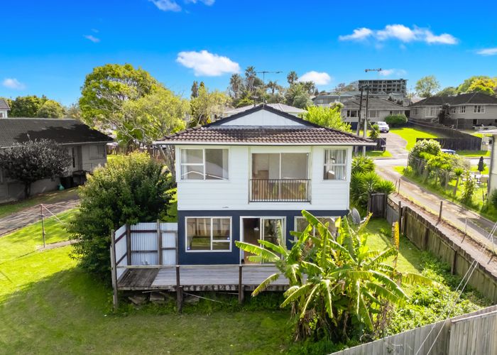 at 25 Mataroa Road, Mount Wellington, Auckland