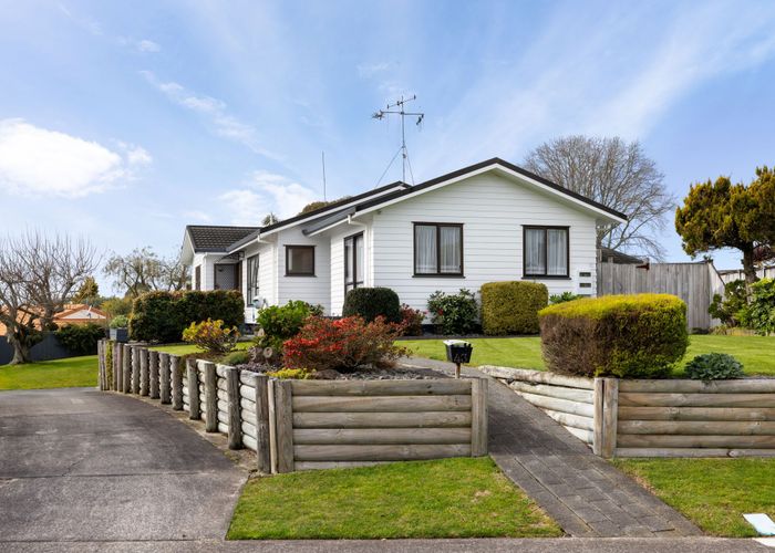  at 43 Lansdowne Crescent, Glenview, Hamilton, Waikato