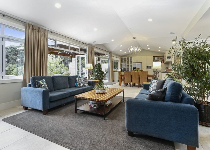  at 152K Parker Road, Oratia, Auckland
