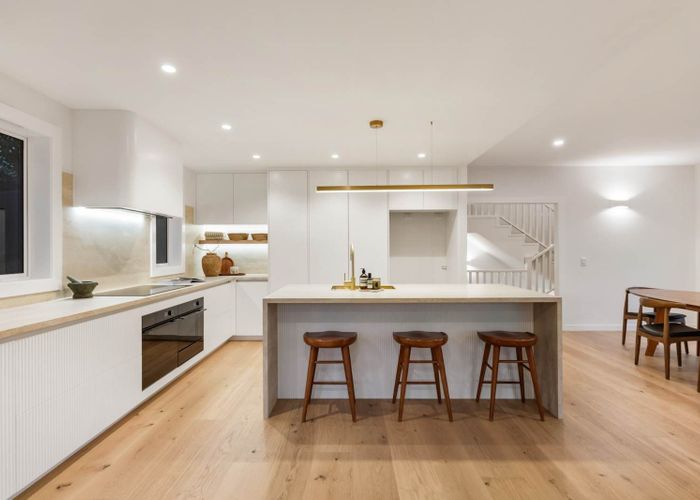  at 17 Asbury Crescent, Campbells Bay, North Shore City, Auckland