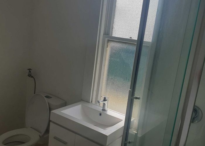  at 2/9 Vogel St, Mount Victoria, Wellington, Wellington