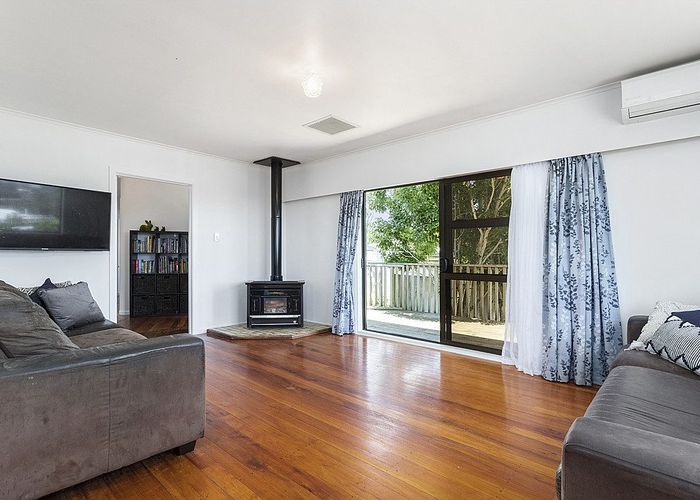  at 7A Lex Avenue, Green Bay, Waitakere City, Auckland