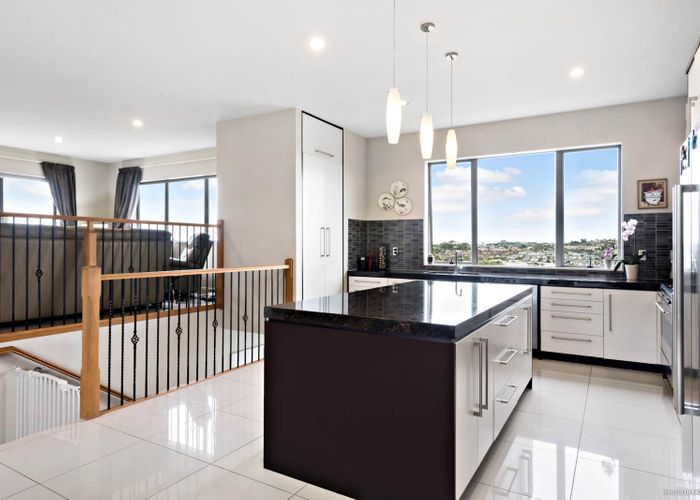  at 85 Travis View Drive, Fairview Heights, Auckland