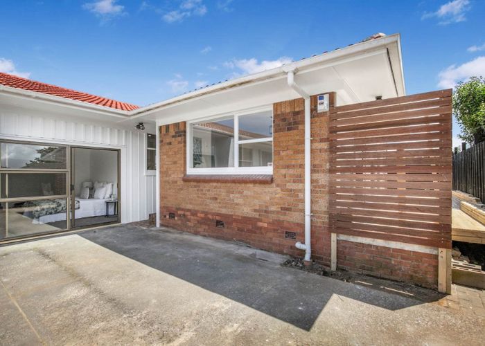  at 2/5 Elizabeth Avenue, Papatoetoe, Manukau City, Auckland