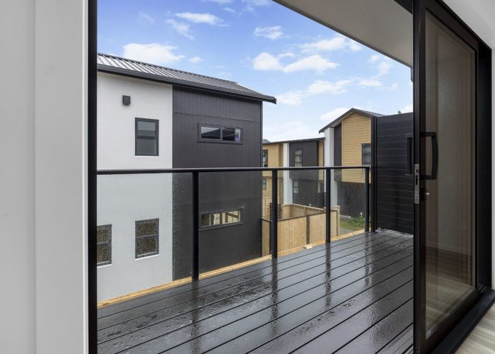  at 3b/13 The Strand, Wainuiomata, Lower Hutt, Wellington