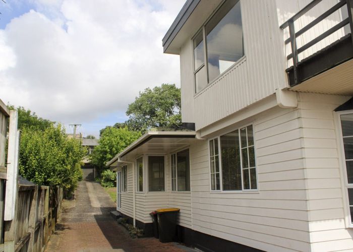  at 5 Sullivan Ave, Mangere Bridge, Manukau City, Auckland