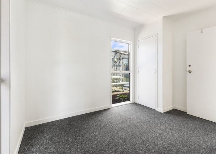  at 52 Garus Avenue, Mangere East, Auckland