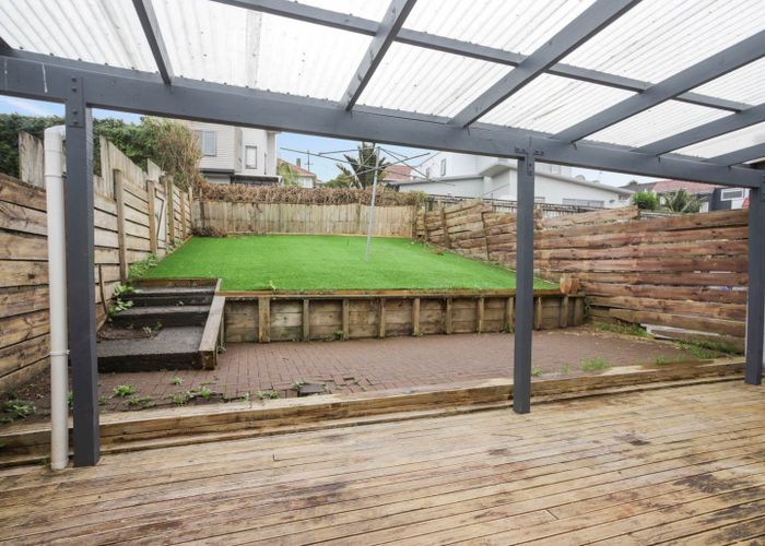  at 11/21 Aliford Avenue, One Tree Hill, Auckland City, Auckland