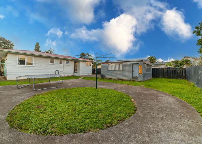  at 14 Swallow Drive, Manurewa, Auckland