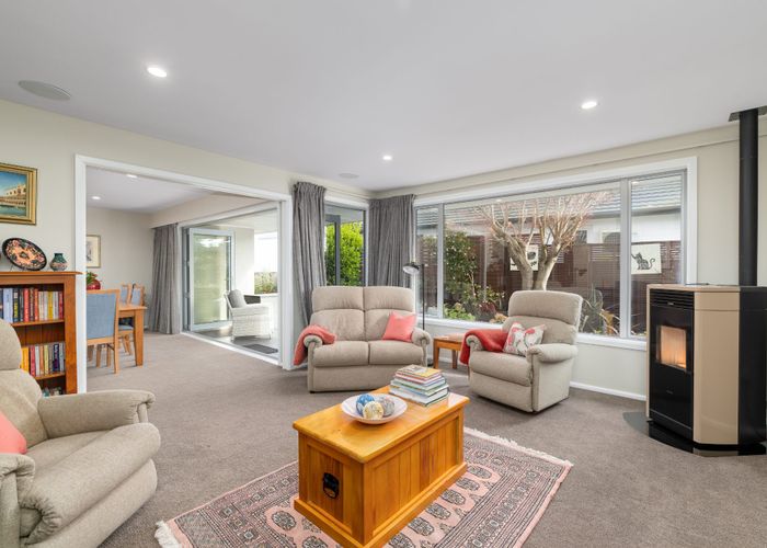  at 36 Harrowdale Drive, Avonhead, Christchurch City, Canterbury