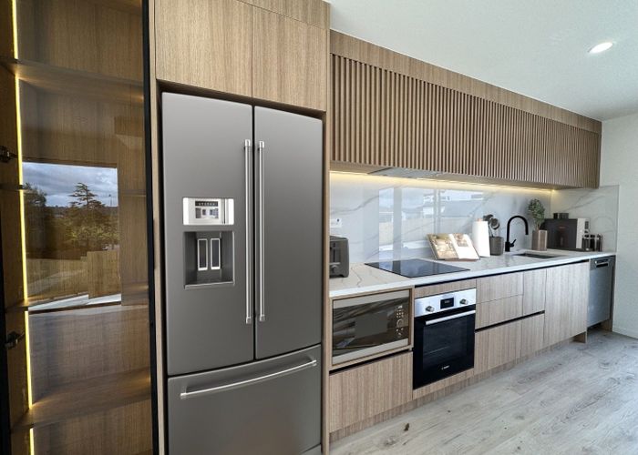  at 1/36 Fairdale Place, Birkdale, North Shore City, Auckland