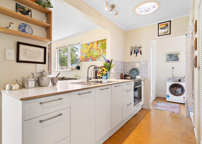  at 20 Pinedale Place, Henderson, Waitakere City, Auckland