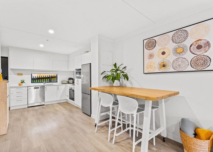  at 2E Tramway Road, Beach Haven, North Shore City, Auckland