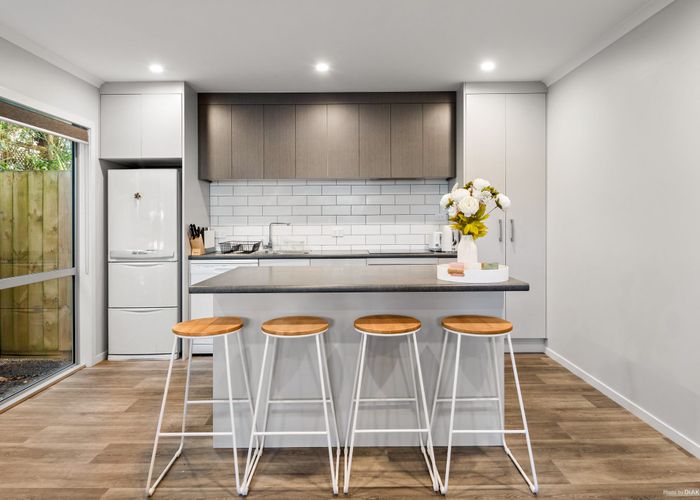  at 1/10 Gazeley Avenue, Silverdale, Hamilton