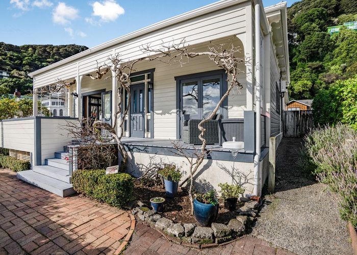  at 16 Mahoe Street, Eastbourne, Lower Hutt, Wellington