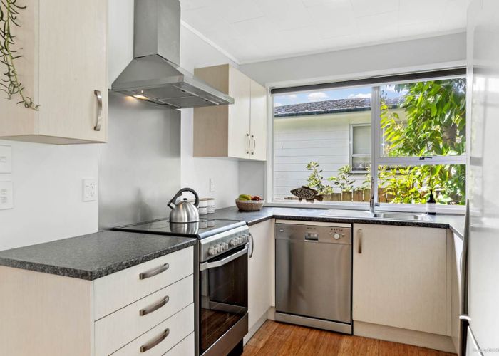  at Torbay, North Shore City, Auckland