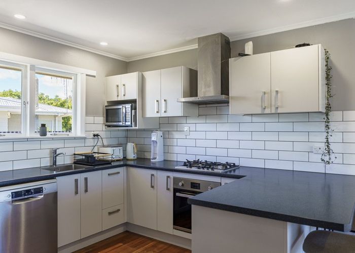  at 6 Mcgregor Avenue, Pirimai, Napier