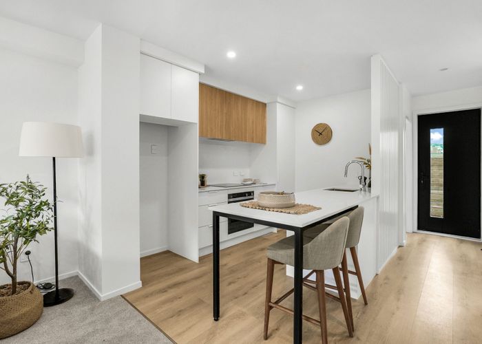  at 10/10 Pascoe Avenue, Paremata, Porirua, Wellington