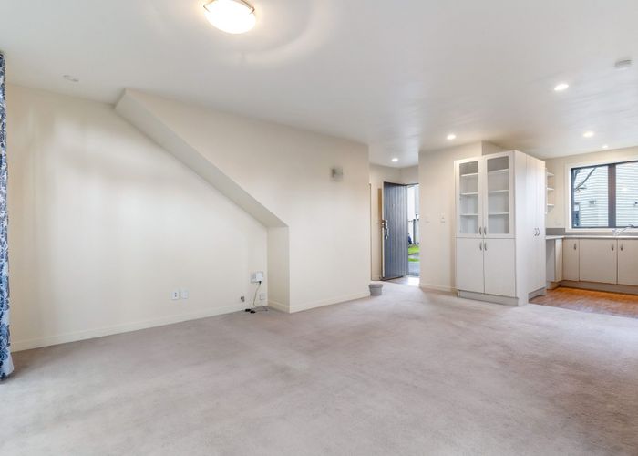  at 28 Saintly Lane, Avondale, Auckland City, Auckland