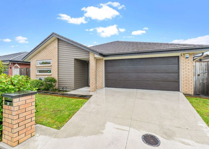  at 32 Waituarua Drive, Takanini, Auckland