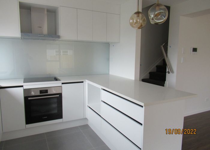  at 77E Penrose Road, Mount Wellington, Auckland