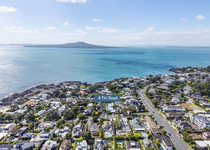 at 8 Tiri Road, Milford, North Shore City, Auckland