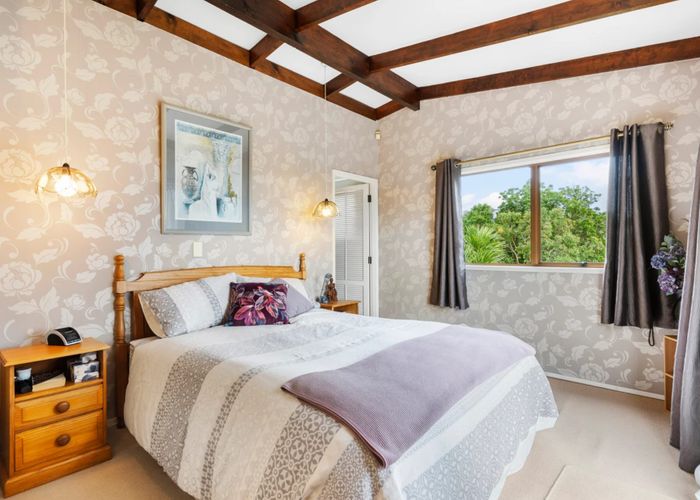  at 438 Beach Road, Murrays Bay, North Shore City, Auckland