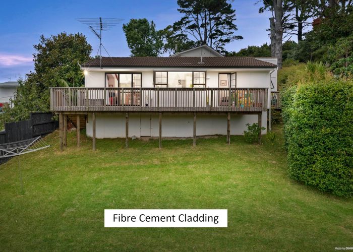  at 2/3 Aralia Road, Sunnynook, Auckland