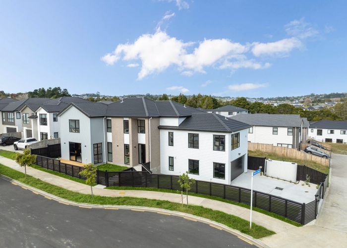  at 2 Kakau Lane, Flat Bush, Manukau City, Auckland