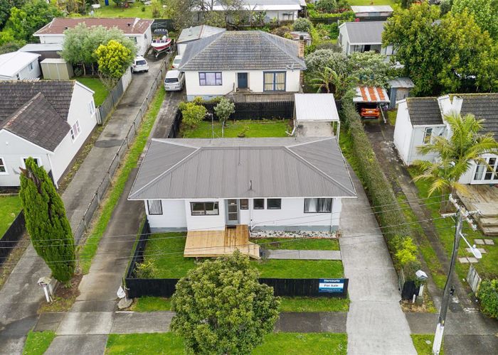  at 2/13 John Street, Mangere East, Auckland