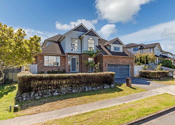  at 81 Laurel Oak Drive, Schnapper Rock, Auckland