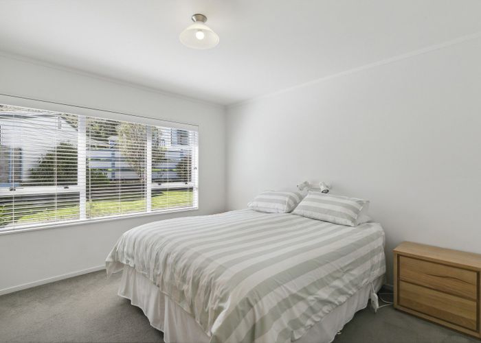  at 94 Montgomery Avenue, Karori, Wellington
