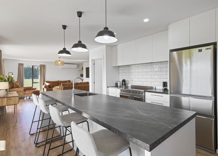  at 728 Woodstock Road, Burnt Hill, Oxford