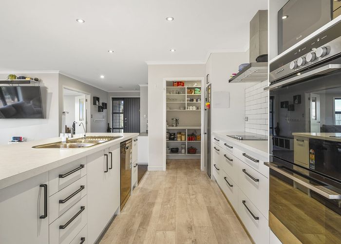  at 15 Carlingford Rise, Dinsdale, Hamilton, Waikato