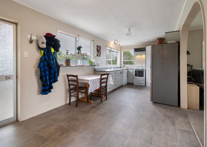  at 12 Aitken Street, Bulls