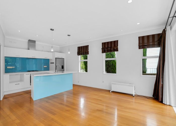  at 25 Newell Street, Point Chevalier, Auckland