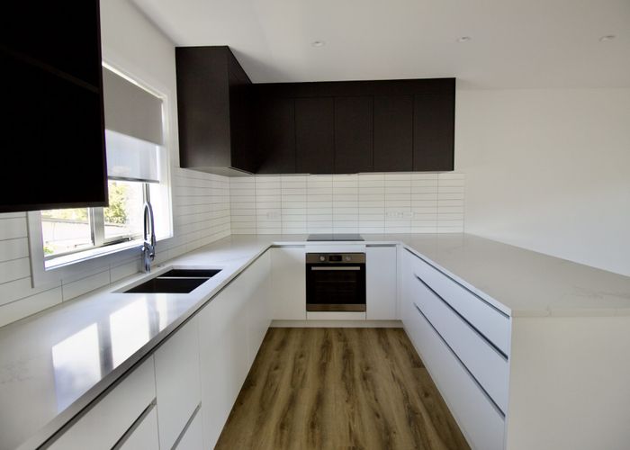  at 2/94 Target Road, Totara Vale, North Shore City, Auckland