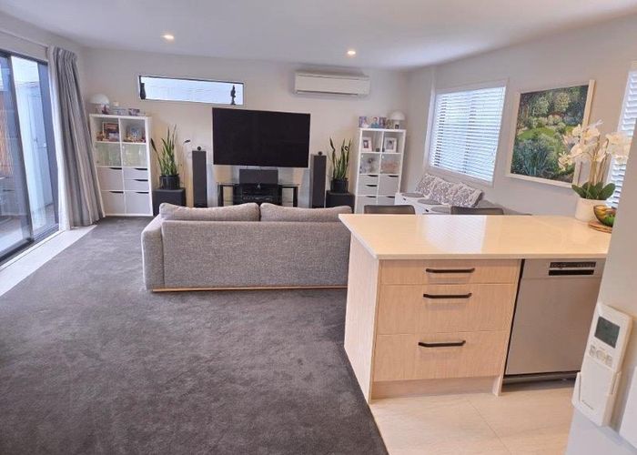  at 2/214 Barrington Street, Somerfield, Christchurch City, Canterbury