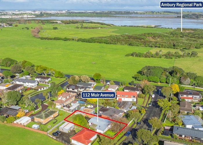  at 112 Muir Avenue, Mangere Bridge, Auckland