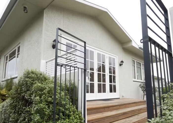  at 215 Park Road North, Parkvale, Hastings, Hawke's Bay