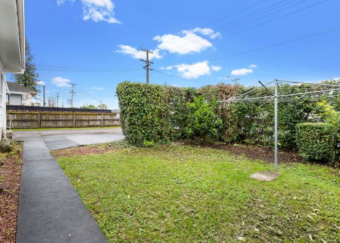  at 1/346 Richardson Road, Mount Roskill, Auckland
